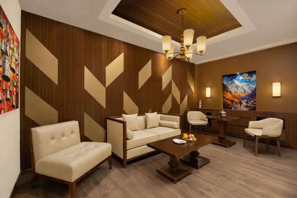 Suite lounge